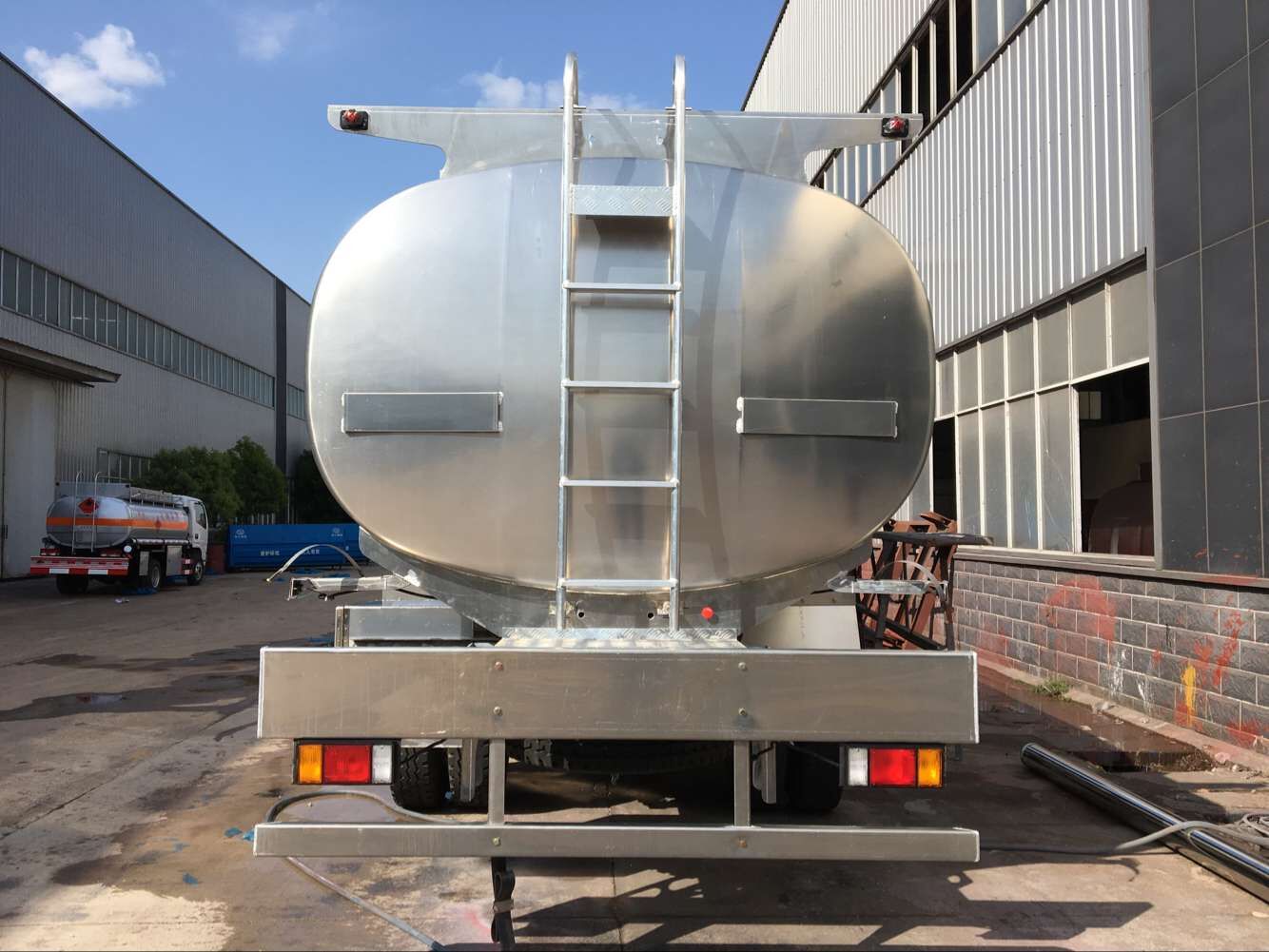 �|�L(f��ng)����С���S�X�Ͻ��͹�܇(ch��)�DƬ