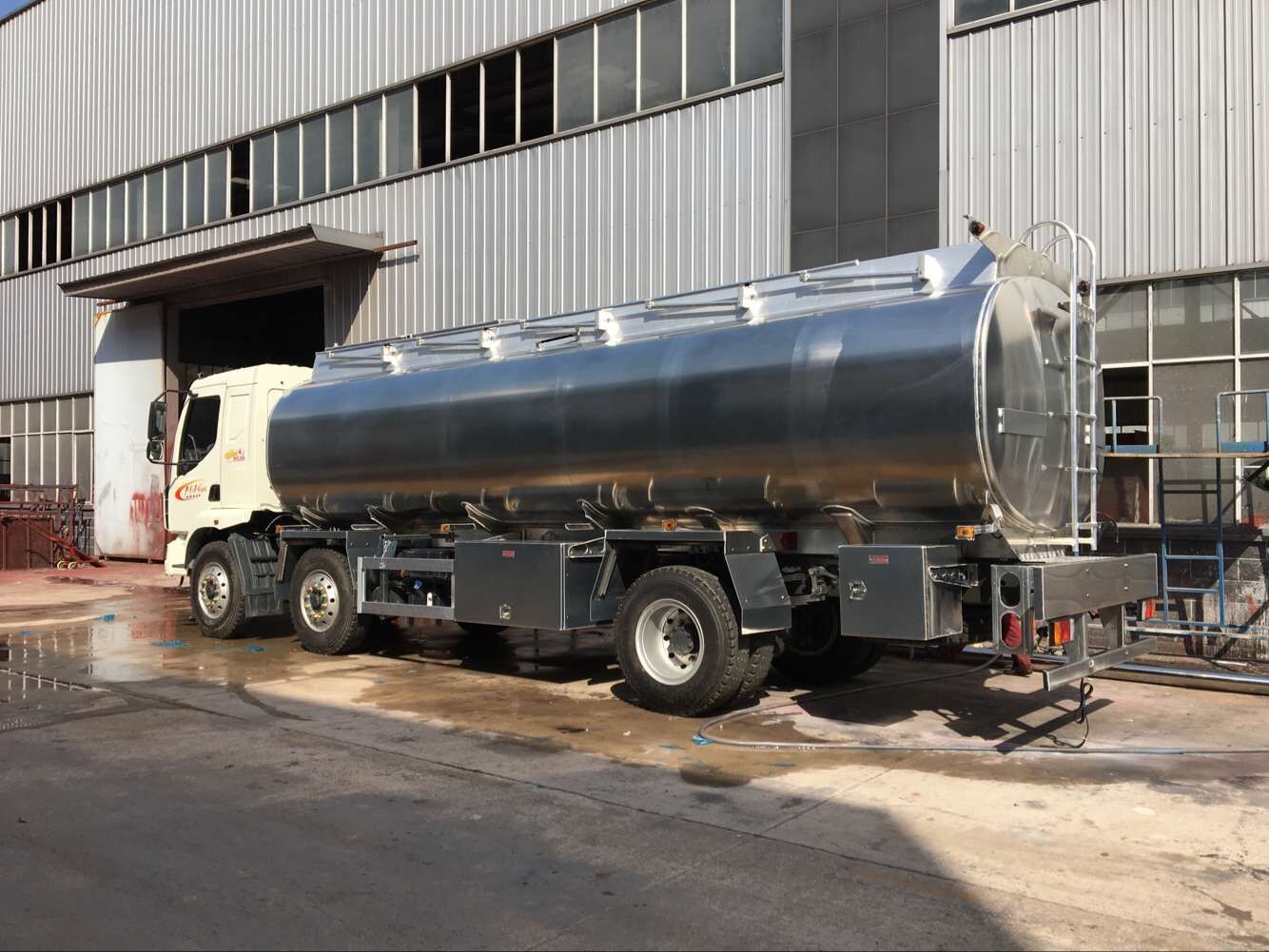 �|�L(f��ng)����С���S�X�Ͻ��͹�܇(ch��)�DƬ