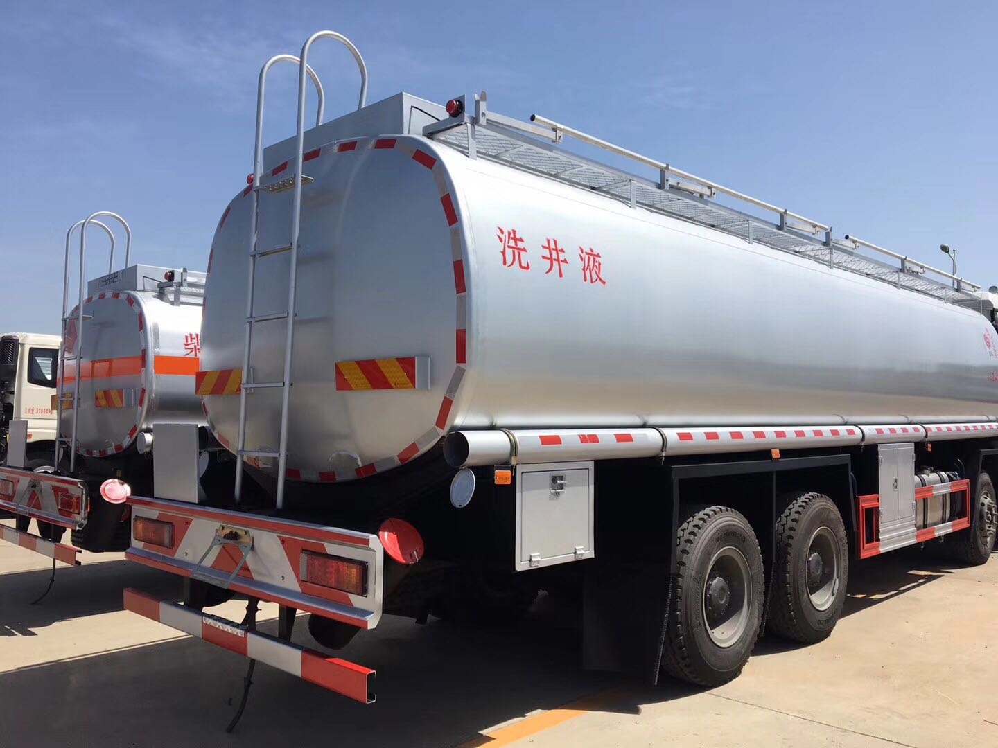 �������ǰ�ĺ�˹�Һ܇(ch��)�DƬ