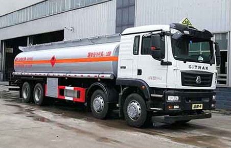 國(guó)六重汽汕德卡前四后八油罐車(chē) 國(guó)六重汽汕德卡前四后八油罐車(chē)