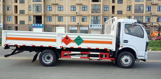 東風(fēng)凱普特K7氣瓶運(yùn)輸車 東風(fēng)凱普特K7氣瓶運(yùn)輸車