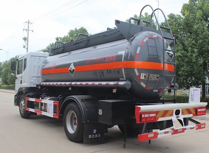 國六東風多利卡D9化工車圖片 國六東風多利卡D9化工車圖片