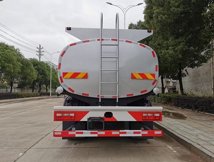 國(guó)六東風(fēng)多利卡D9普通液體運(yùn)輸車圖片 國(guó)六東風(fēng)多利卡D9普通液體運(yùn)輸車圖片