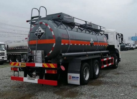 國(guó)六東風(fēng)天龍后八輪腐蝕性物品罐式運(yùn)輸車(chē)圖片 國(guó)六東風(fēng)天龍后八輪腐蝕性物品罐式運(yùn)輸車(chē)圖片