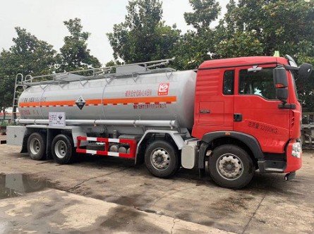 重汽豪沃SLS5322GFWZ5型腐蝕性物品罐式運(yùn)輸車 重汽豪沃SLS5322GFWZ5型腐蝕性物品罐式運(yùn)輸車