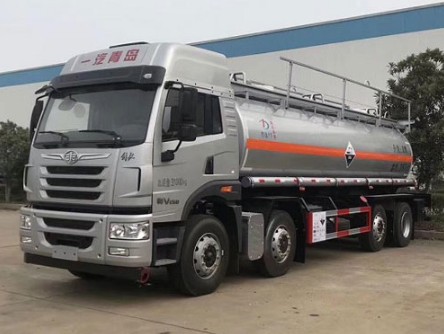 DLQ5319GFWC5型腐蝕性物品罐式運(yùn)輸車 DLQ5319GFWC5型腐蝕性物品罐式運(yùn)輸車