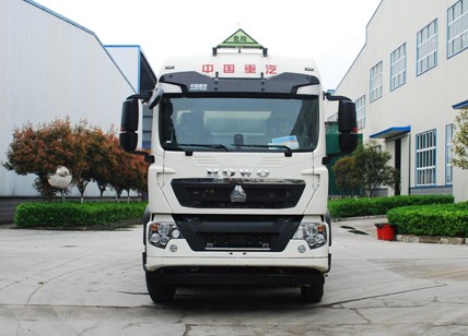 國六重汽豪沃30.6方鋁合金運(yùn)油車 國六重汽豪沃30.6方鋁合金運(yùn)油車