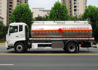 國六東風(fēng)天錦14.2方鋁合金運(yùn)油車 國六東風(fēng)天錦14.2方鋁合金運(yùn)油車
