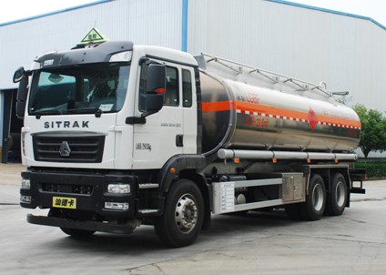 國六重汽汕德卡23.6方鋁合金運(yùn)油車 國六重汽汕德卡23.6方鋁合金運(yùn)油車