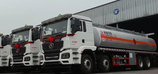 �����������M3000Sǰ�ĺ���͹�܇�����l(f��)܇�DƬ