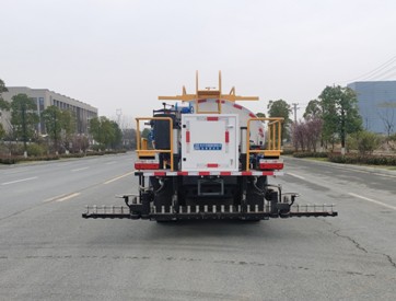 4.2立方標(biāo)準(zhǔn)型瀝青灑布車 4.2立方標(biāo)準(zhǔn)型瀝青灑布車