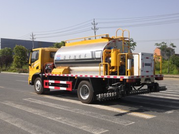 6.3立方東風(fēng)華神T3智能型瀝青灑布車 6.3立方東風(fēng)華神T3智能型瀝青灑布車