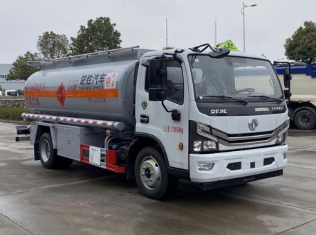 東風(fēng)多利卡8噸油罐車 東風(fēng)多利卡8噸油罐車