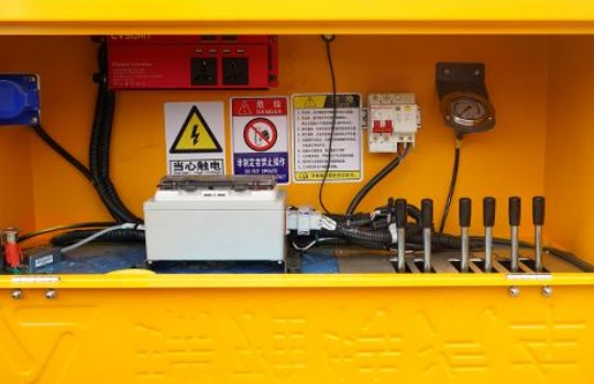 ���������{��30�׸߿����I(y��)܇������