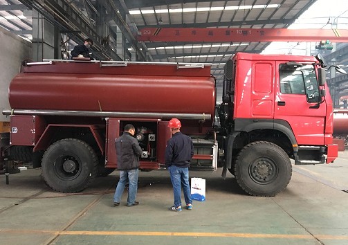 ��������HOWO 4x4ȫ݆�(q��)���͹�܇�DƬ